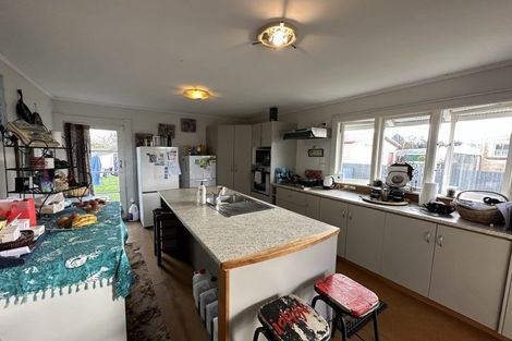 Photo of property in 3 Julian Street, Eltham, 4322