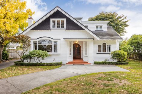 Photo of property in 11 Elmira Avenue, Hokowhitu, Palmerston North, 4410