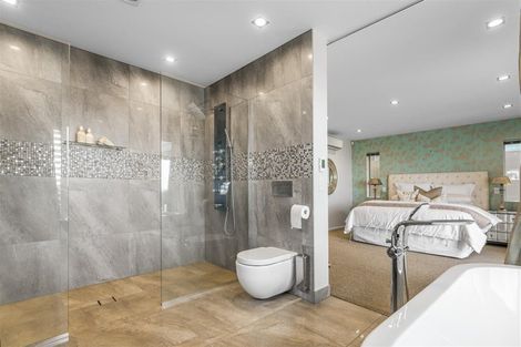 Photo of property in 34 Muritai Road, Milford, Auckland, 0620