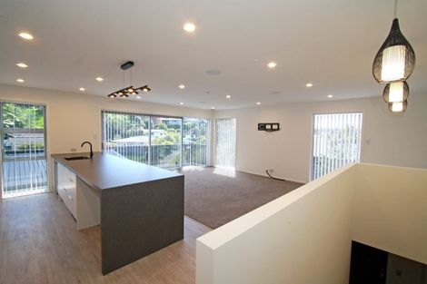 Photo of property in 5 Waterloo Place, Westown, New Plymouth, 4310