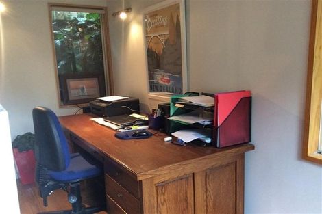 Photo of property in 30a Mackinnon Terrace, Sunshine Bay, Queenstown, 9300