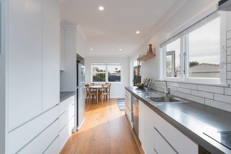 Photo of property in 24 Otterson Street, Tahunanui, Nelson, 7011