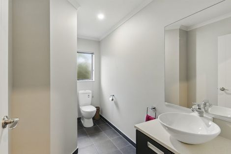 Photo of property in 48 Kotuku Drive, Paraparaumu Beach, Paraparaumu, 5032