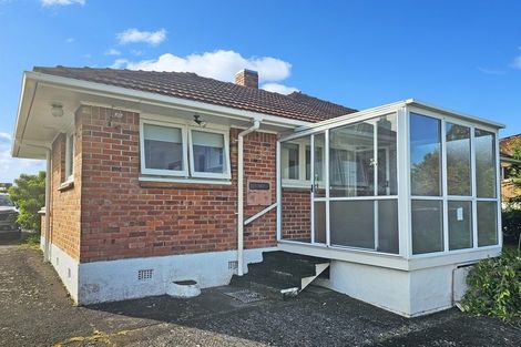 Photo of property in 7 West Coast Road, Glen Eden, Auckland, 0602