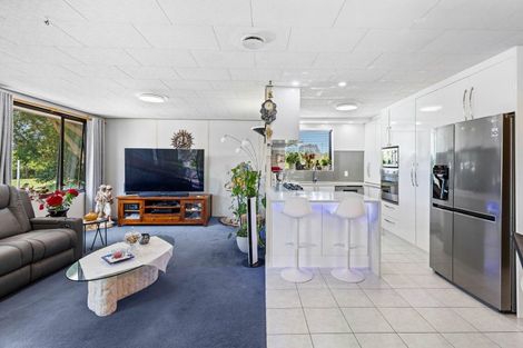 Photo of property in 15 Marinich Drive, Ranui, Auckland, 0612