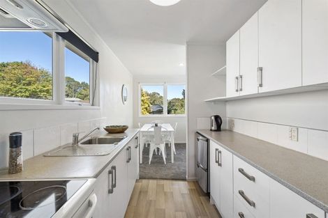 Photo of property in 7 Simon Ellice Drive, Bayview, Auckland, 0629