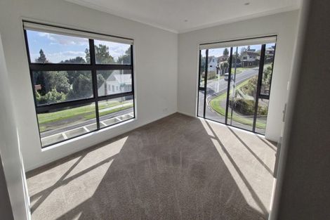 Photo of property in 51 Eugenia Rise, Totara Heights, Auckland, 2105