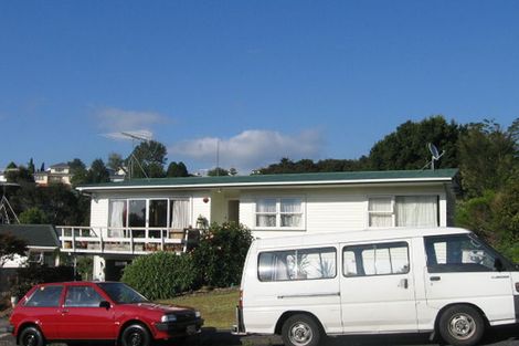 Photo of property in 2/5 Halberg Street, Glenfield, Auckland, 0629
