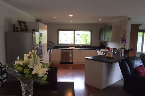 Photo of property in 18 Lincoln Road, Carterton, 5713