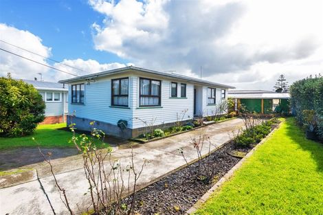 Photo of property in 72a Sylvan Crescent, Te Atatu South, Auckland, 0610