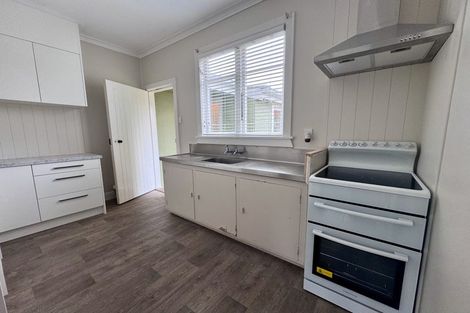 Photo of property in 12 Moana Street, Hokowhitu, Palmerston North, 4410