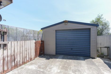 Photo of property in 16 Redwood Drive, Waipukurau, 4200