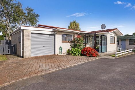Photo of property in 2/14 Burns Street, Westown, New Plymouth, 4310