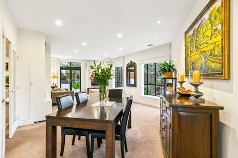 Photo of property in 2/67 Bolton Street, Kelburn, Wellington, 6012