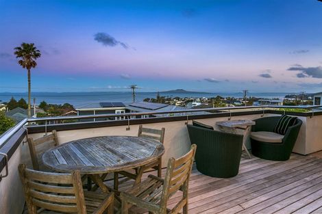Photo of property in 1/72 Gulf View Road, Murrays Bay, Auckland, 0630