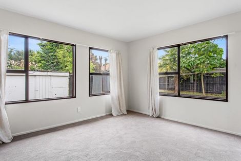 Photo of property in 180 Main North Road, Redwood, Christchurch, 8051