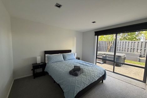 Photo of property in 100a Lake Road, Northcote, Auckland, 0627