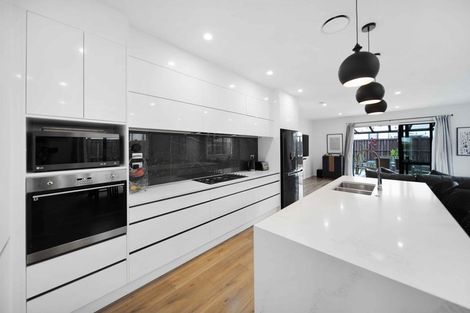 Photo of property in 14 Fjord Way, Karaka, Papakura, 2113