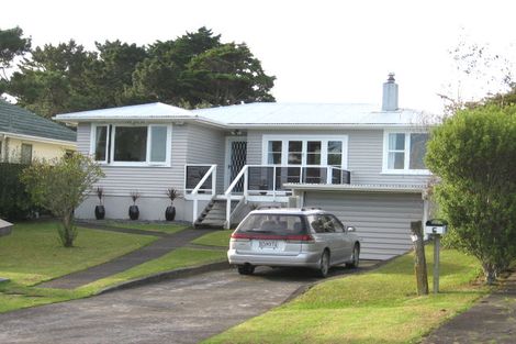Photo of property in 4 Wharf Road, Te Atatu Peninsula, Auckland, 0610