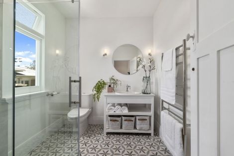 Photo of property in 11 Empire Road, Devonport, Auckland, 0624