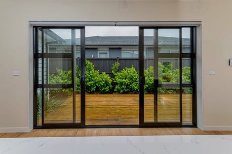 Photo of property in 4 Vintry Drive, Kumeu, 0810