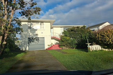Photo of property in 35 Pokohiwi Road, Normandale, Lower Hutt, 5010