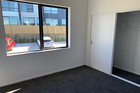 Photo of property in 5/62 Spenmoor Street, Newlands, Wellington, 6037