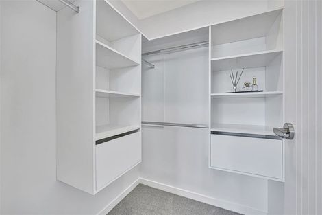 Photo of property in 562b Beach Road, Rothesay Bay, Auckland, 0630