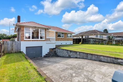 Photo of property in 10 Crawford Avenue, Mangere Bridge, Auckland, 2022