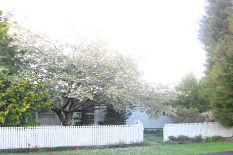 Photo of property in 4 Pharoah Place, Pomare, Rotorua, 3015