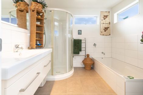 Photo of property in 83a Te Wharepouri Street, Berhampore, Wellington, 6023