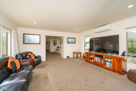 Photo of property in 6 Ursula Drive, Feilding, 4702