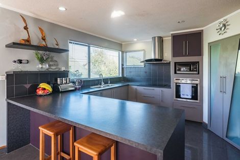 Photo of property in 92 Eatwell Avenue, Paraparaumu Beach, Paraparaumu, 5032