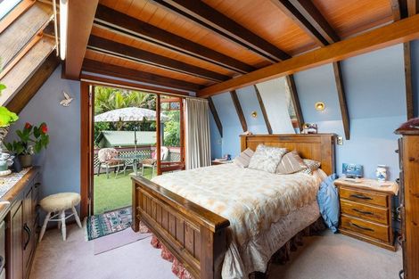 Photo of property in 27a Tane Road, Laingholm, Auckland, 0604