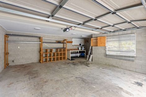 Photo of property in 58h Sunnyside Road, Sunnyvale, Auckland, 0612