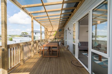 Photo of property in 9 Weka Street, Mangawhai, 0505