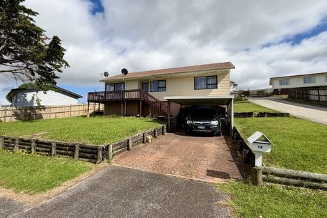 Photo of property in 14 Aronia Way, Goodwood Heights, Auckland, 2105