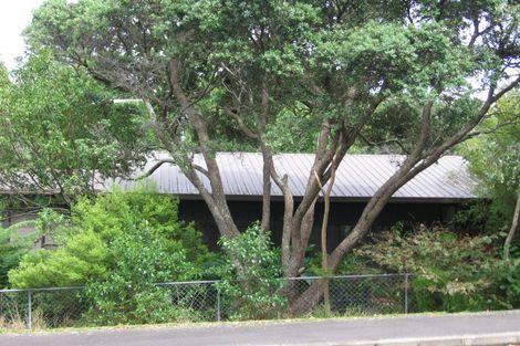 Photo of property in 611 Blockhouse Bay Road, Blockhouse Bay, Auckland, 0600