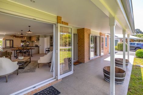 Photo of property in 7 Orchard Road, Greytown, 5712