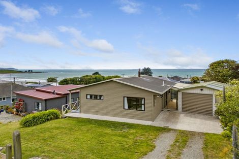 Photo of property in 13 Stirling Street, Kakanui, Oamaru, 9495
