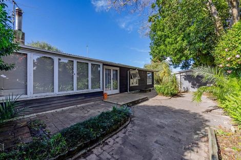 Photo of property in 64 Beach Road, Pahurehure, Papakura, 2113