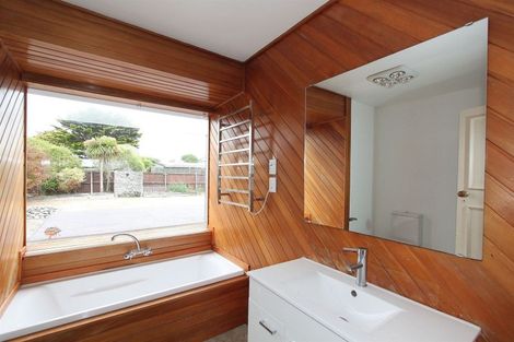 Photo of property in 338 Marine Parade, New Brighton, Christchurch, 8061