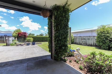 Photo of property in 16 Kahikatea Street, Inglewood, 4330