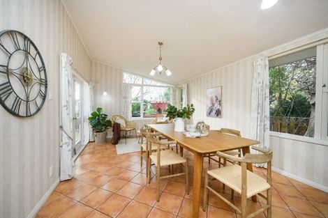 Photo of property in 22 Surrey Crescent, Hokowhitu, Palmerston North, 4410