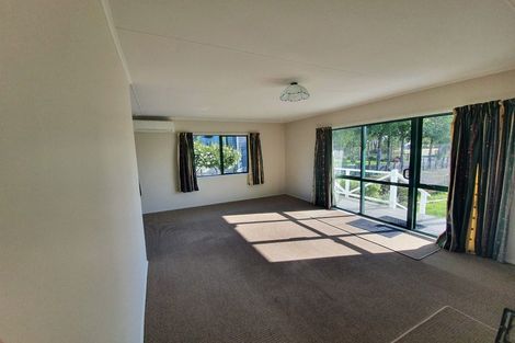 Photo of property in 80 Regent Street, Martinborough, 5711