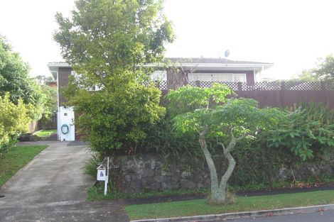 Photo of property in 9 Barlow Place, Chatswood, Auckland, 0626
