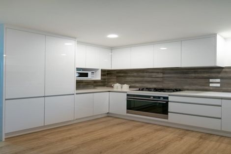 Photo of property in 8 Lamia Place, The Gardens, Auckland, 2105