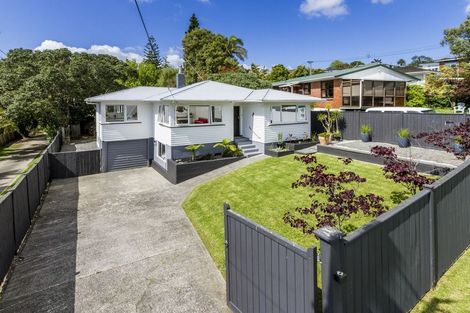 Photo of property in 15 Moore Street, Hillcrest, Auckland, 0627