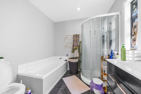 Photo of property in 28 Sunstone Crescent, Brown Owl, Upper Hutt, 5018