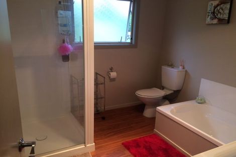 Photo of property in 18 Lincoln Road, Carterton, 5713